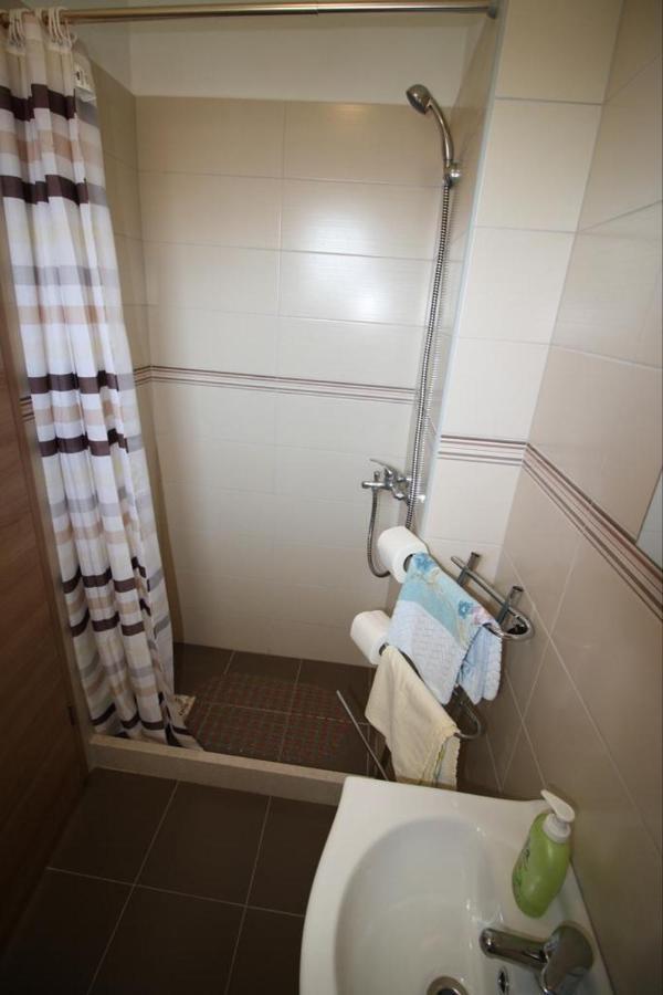 Privatna Soba Gita Apartamento Sumartin Exterior foto