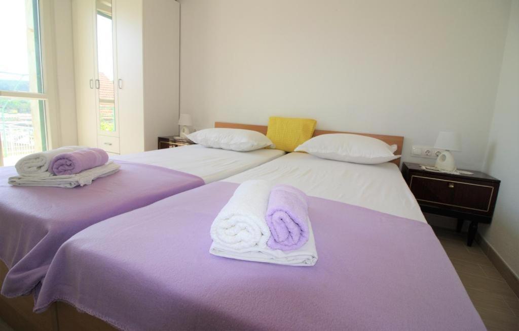 Privatna Soba Gita Apartamento Sumartin Exterior foto